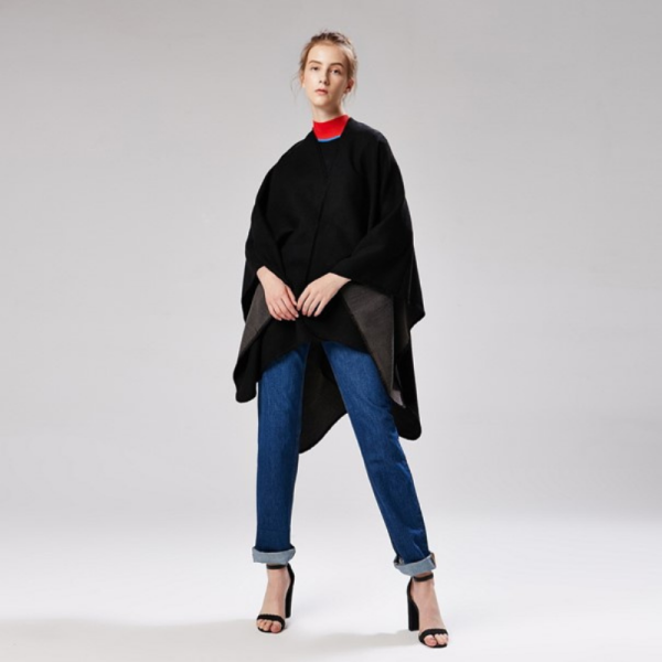 Cape Poncho Noir Femme