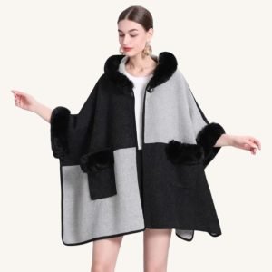 Poncho Capuche Fourrure Gris et Blanc