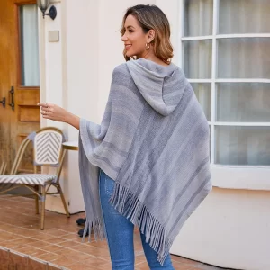 Pull Poncho Capuche Femme